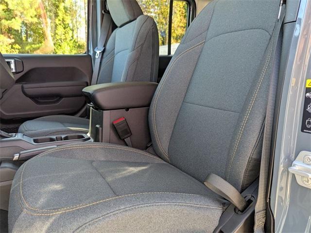 new 2025 Jeep Wrangler car, priced at $41,796