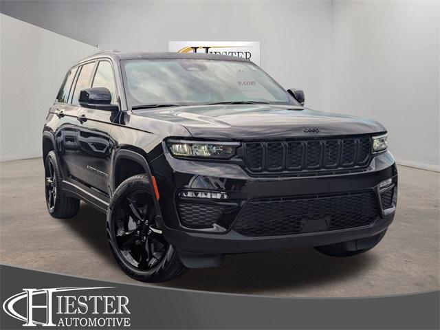 new 2025 Jeep Grand Cherokee car, priced at $45,621