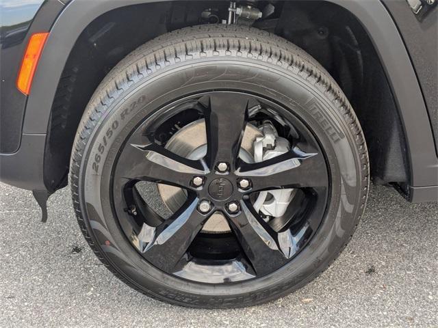 new 2025 Jeep Grand Cherokee car, priced at $43,434