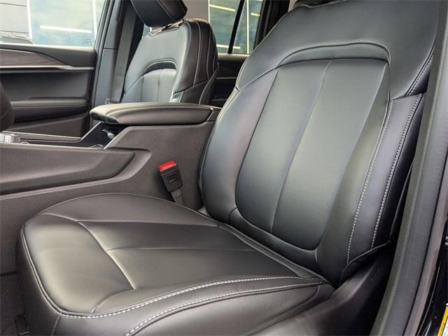 new 2025 Jeep Grand Cherokee car, priced at $43,434