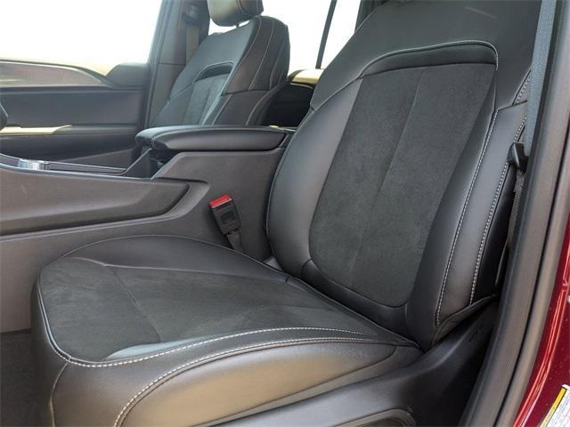 new 2025 Jeep Grand Cherokee car, priced at $39,810