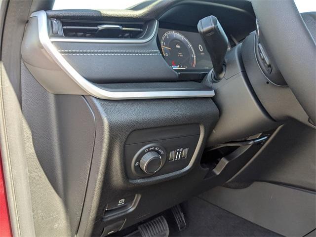 new 2025 Jeep Grand Cherokee car, priced at $39,810