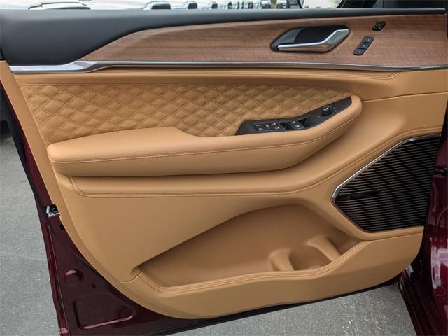 new 2025 Jeep Grand Cherokee L car, priced at $65,043