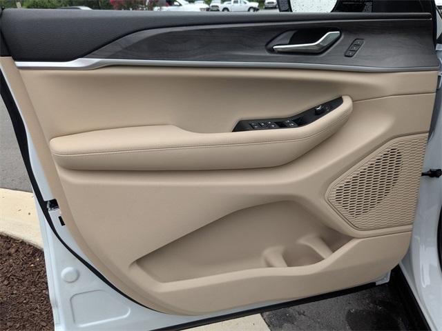 new 2025 Jeep Grand Cherokee L car, priced at $42,163