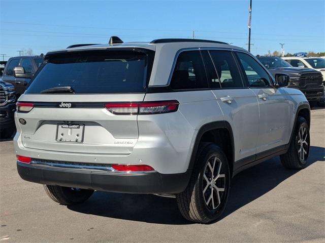 new 2025 Jeep Grand Cherokee car, priced at $43,245