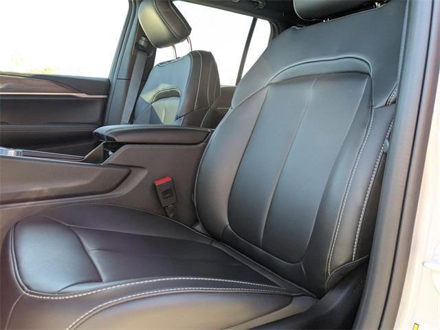 new 2025 Jeep Grand Cherokee car, priced at $43,245