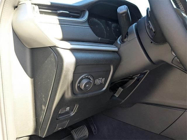 new 2025 Jeep Grand Cherokee car, priced at $43,245