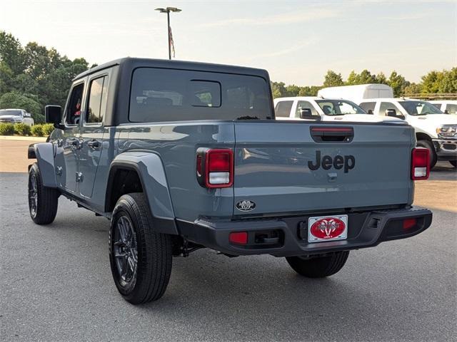 new 2025 Jeep Gladiator car, priced at $44,866