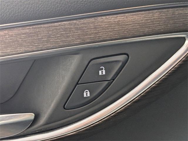 used 2023 Buick Envision car, priced at $33,268