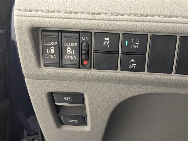 used 2018 Honda Odyssey car, priced at $13,355