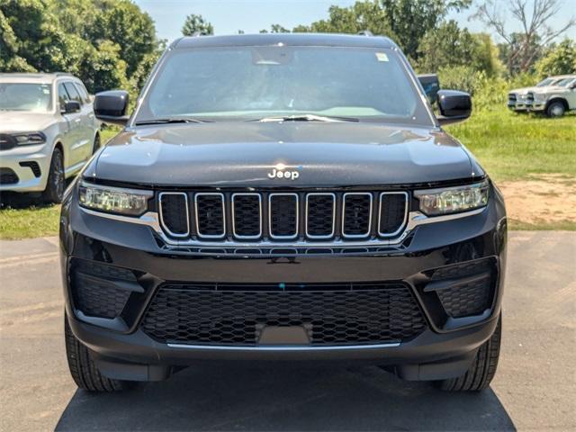 new 2025 Jeep Grand Cherokee car, priced at $40,702