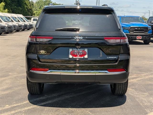 new 2025 Jeep Grand Cherokee car, priced at $40,702