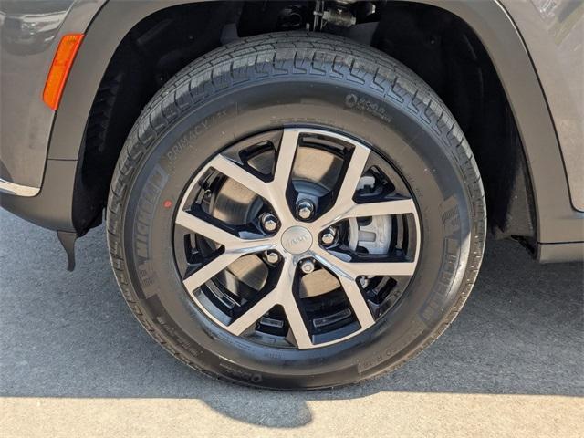 new 2025 Jeep Grand Cherokee L car, priced at $42,986