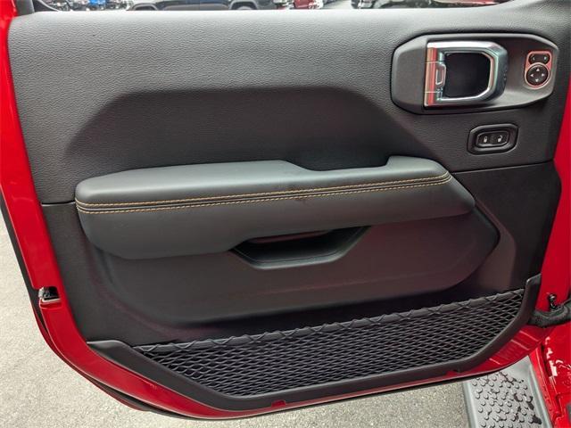 new 2025 Jeep Wrangler car, priced at $48,484