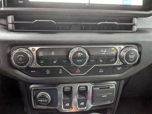 new 2025 Jeep Wrangler car, priced at $39,006
