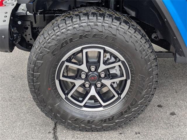 new 2025 Jeep Gladiator car, priced at $55,805