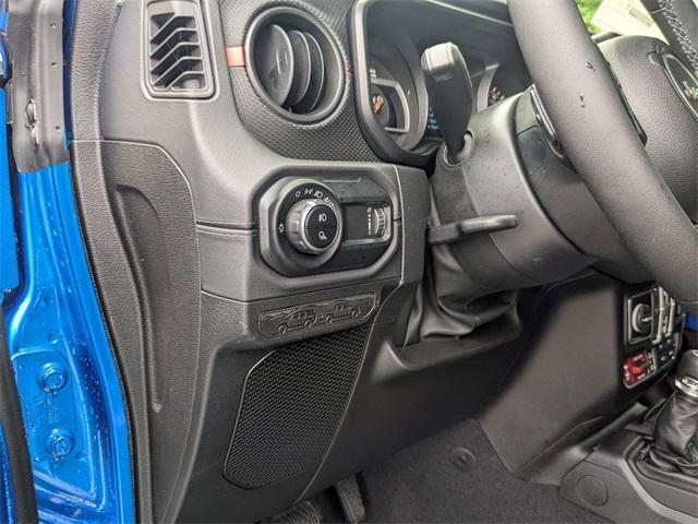 new 2025 Jeep Gladiator car, priced at $55,805
