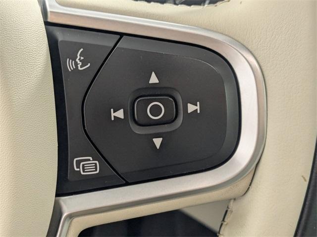 used 2022 Volvo XC60 car, priced at $22,916