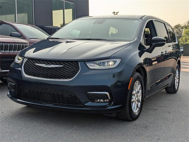 new 2025 Chrysler Pacifica car, priced at $43,527