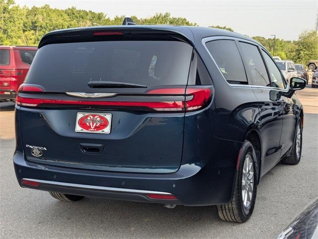 new 2025 Chrysler Pacifica car, priced at $43,527