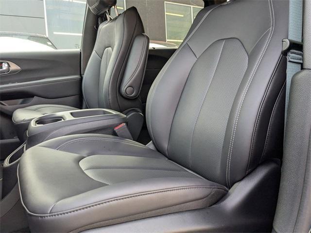 new 2025 Chrysler Pacifica car, priced at $43,527