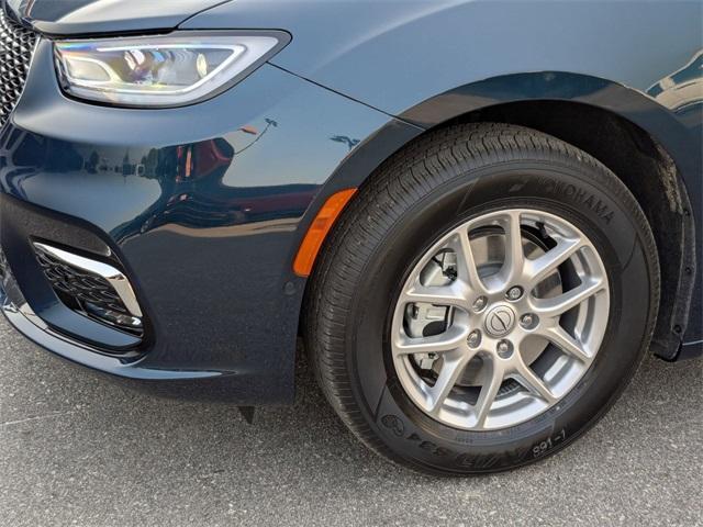 new 2025 Chrysler Pacifica car, priced at $43,527