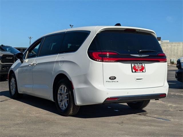 new 2025 Chrysler Pacifica car, priced at $40,080