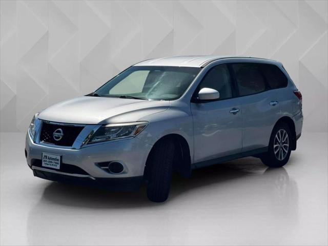 used 2015 Nissan Pathfinder car, priced at $6,500