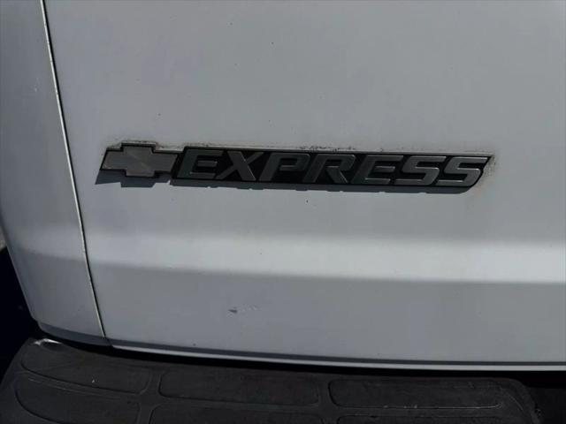 used 2005 Chevrolet Express 3500 car