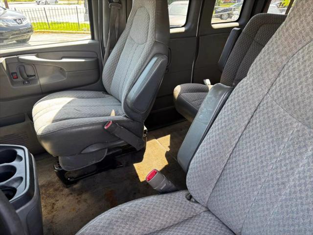 used 2005 Chevrolet Express 3500 car