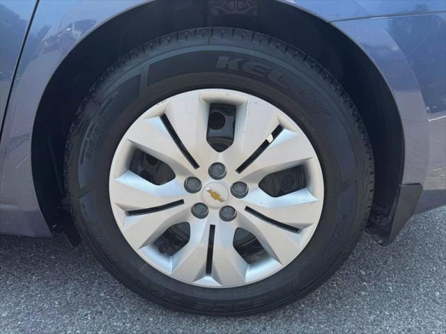 used 2014 Chevrolet Cruze car, priced at $6,950