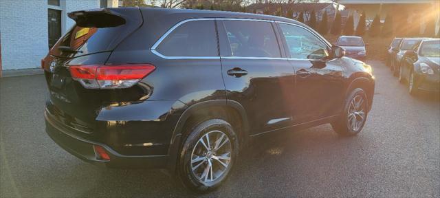 used 2018 Toyota Highlander car, priced at $14,490