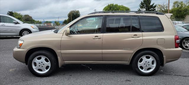 used 2006 Toyota Highlander car, priced at $10,990