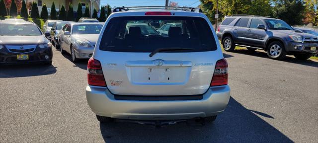 used 2006 Toyota Highlander car, priced at $7,490