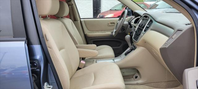 used 2006 Toyota Highlander car, priced at $11,990