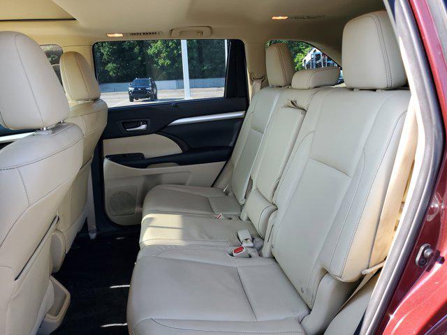 used 2015 Toyota Highlander car, priced at $17,884