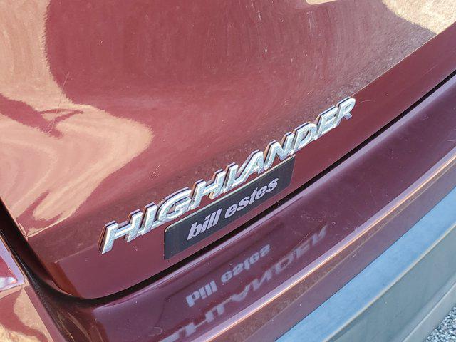 used 2015 Toyota Highlander car, priced at $17,884