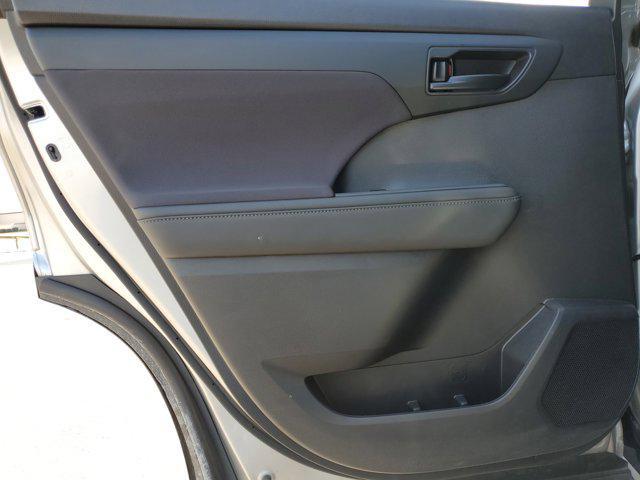 used 2024 Toyota Highlander car, priced at $40,812