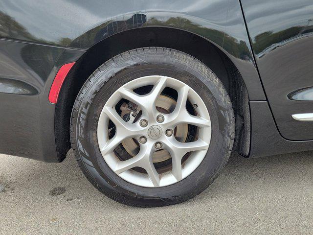 used 2018 Chrysler Pacifica car, priced at $10,705