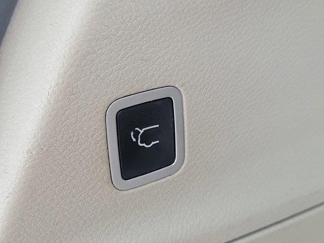 used 2018 Chrysler Pacifica car, priced at $10,705