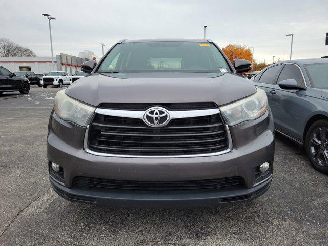used 2015 Toyota Highlander car, priced at $18,642