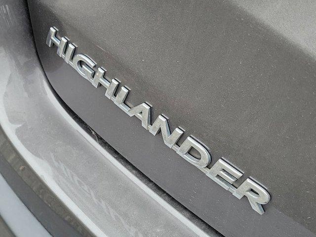 used 2015 Toyota Highlander car, priced at $18,642