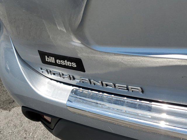 used 2023 Toyota Highlander car, priced at $34,821