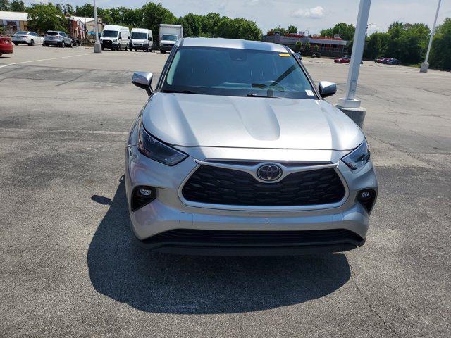 used 2023 Toyota Highlander car, priced at $34,821