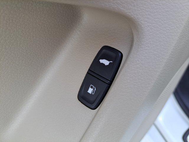 used 2020 Acura MDX car, priced at $27,595