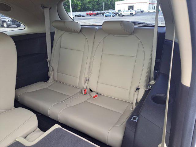 used 2020 Acura MDX car, priced at $27,595