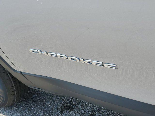used 2018 Jeep Cherokee car, priced at $14,827