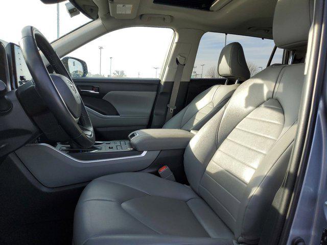 used 2022 Toyota Highlander car, priced at $36,300