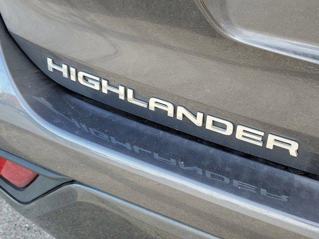 used 2022 Toyota Highlander Hybrid car, priced at $46,391