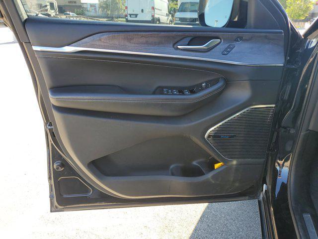 used 2022 Jeep Grand Cherokee car, priced at $27,933